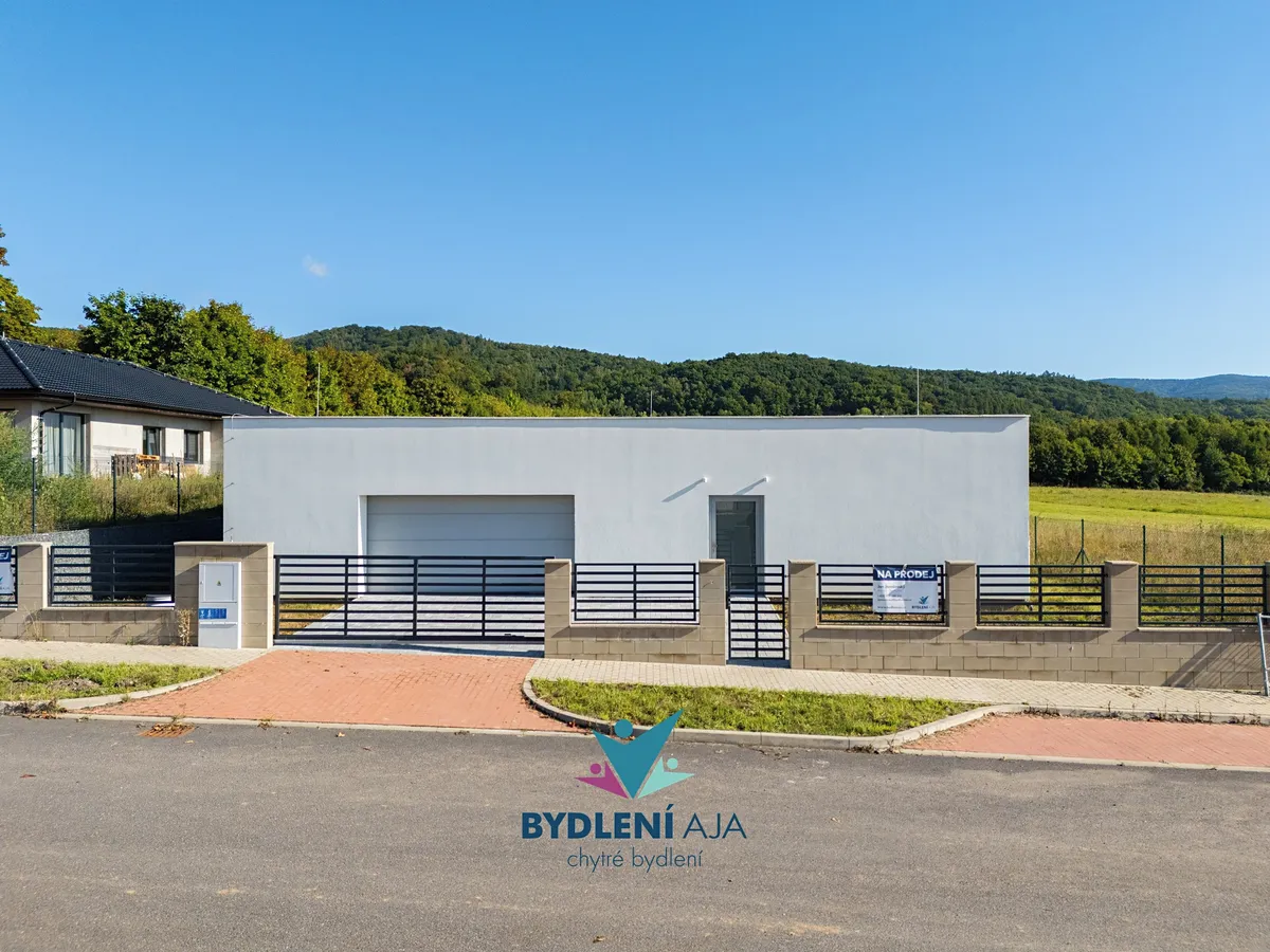 Prodej rodinného domu 206 m², pozemek 887 m²